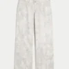 Matala vyötäröinen camo-baggy-farkku Matala vyötäröinen camo-baggy-farkku