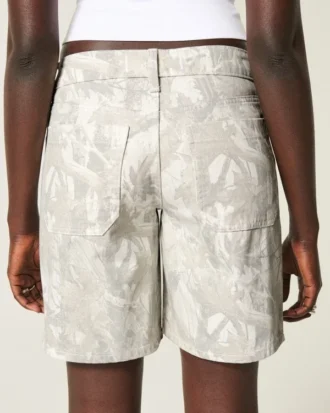 Matala vyötäröinen camo-baggy-shortsi