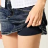 Matala vyötäröinen denim-minihame Matala vyötäröinen denim-minihame