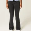 Matala vyötäröinen, pestyt mustat bootcut-farkut Matala vyötäröinen, pestyt mustat bootcut-farkut