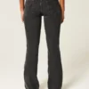 Matala vyötäröinen, pestyt mustat bootcut-farkut Matala vyötäröinen, pestyt mustat bootcut-farkut