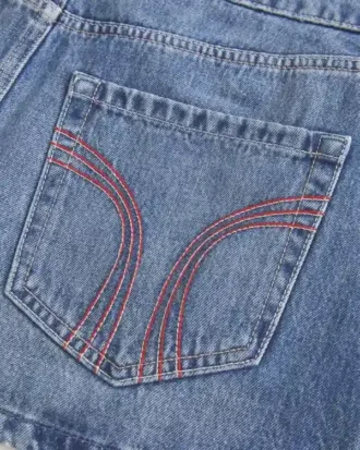 Matala vyötäröinen punainen ommeltu denim-minihame