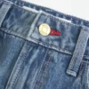 Matala vyötäröinen punainen ommeltu denim-minihame Matala vyötäröinen punainen ommeltu denim-minihame
