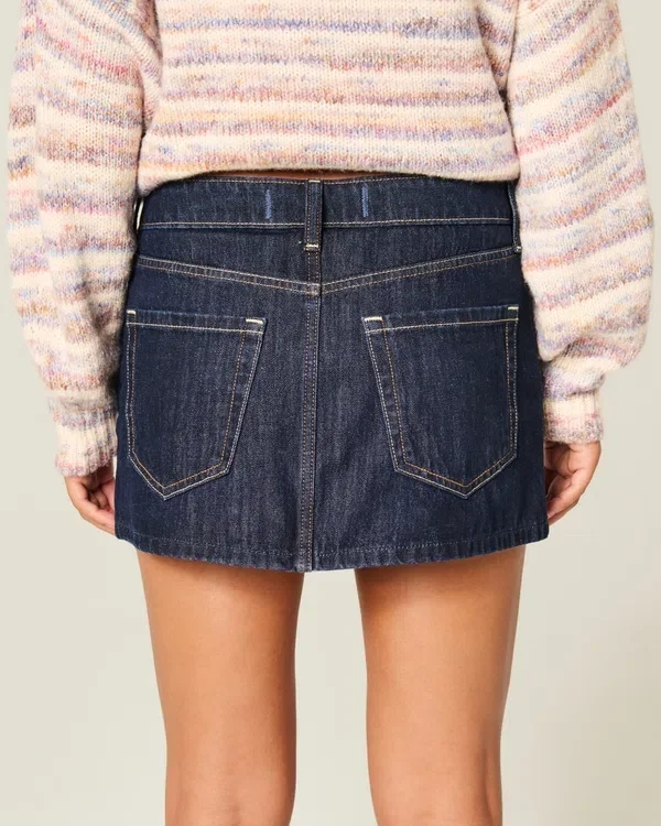 Matala vyötäröinen tumma denim-minihame Matala vyötäröinen tumma denim-minihame