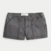 Matala vyötäröiset twill-shortsit Matala vyötäröiset twill-shortsit
