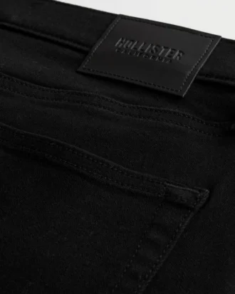 Mustat haalistumattomat urheilulliset skinny-farkut