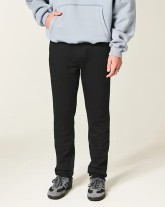 Mustat haalistumattomat urheilulliset skinny-farkut