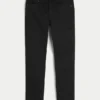 Mustat haalistumattomat urheilulliset skinny-farkut Mustat haalistumattomat urheilulliset skinny-farkut