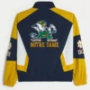 Notre Damen yliopiston Fighting Irish -graafinen tuulitakki