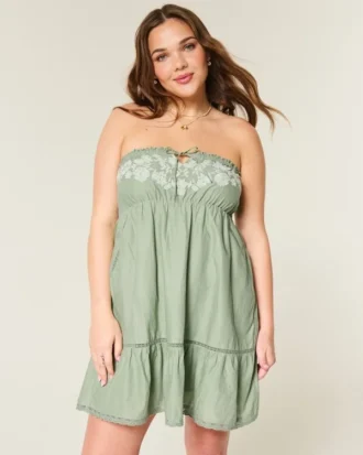 Olkaimeton brodeerattu babydoll-mekko