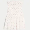 Olkaimeton smock-mekko Olkaimeton smock-mekko