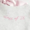 Oversized Class of ’26 -takki, jossa rusetti Oversized Class of ’26 -takki, jossa rusetti