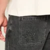 Pesty musta baggy-farkku Pesty musta baggy-farkku