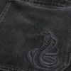 Pesty musta brodeerattu käärme Skater Baggy -farkut Pesty musta brodeerattu käärme Skater Baggy -farkut