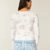 Pitkähihainen, kaula-aukollinen toppi Pitkähihainen, kaula-aukollinen toppi