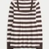 Pitkähihainen, neliönkauluksinen babydoll-mekko Pitkähihainen, neliönkauluksinen babydoll-mekko