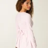 Pitkähihainen, rintamuksellinen graafinen babydoll-toppi Pitkähihainen, rintamuksellinen graafinen babydoll-toppi