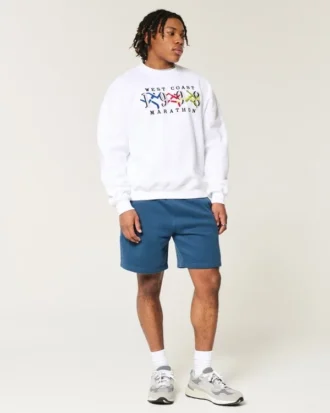 Polven yläpuolelle ulottuvat fleece-ikonishortsit