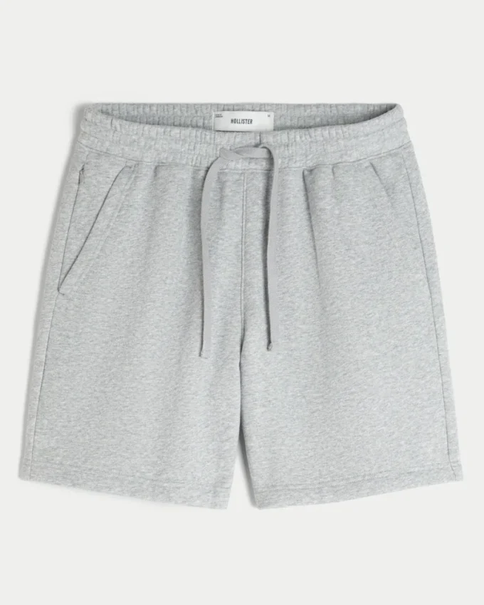 Polven yläpuolelle ulottuvat fleece-shortsit Polven yläpuolelle ulottuvat fleece-shortsit