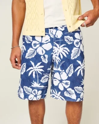 Polvipituiset boardshortsit Polvipituiset boardshortsit
