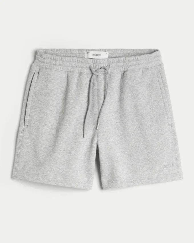 Reiden puoliväliin ulottuvat löysät fleece-shortsit Reiden puoliväliin ulottuvat löysät fleece-shortsit