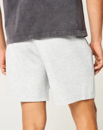 Reiden puoliväliin ulottuvat viilentävät fleece-shortsit Reiden puoliväliin ulottuvat viilentävät fleece-shortsit