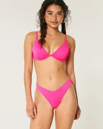 Ribbineulottu, korkea-jalkainen V-vyötäröinen Cheekiest-bikinialushousu