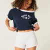 Sivuraitainen fleece-minishortsit Sivuraitainen fleece-minishortsit