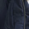 Tekoturkiksella koristeltu bomber-takki Tekoturkiksella koristeltu bomber-takki