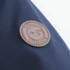 Tekoturkiksella vuorattu parka Tekoturkiksella vuorattu parka