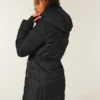 Tekoturkiksella vuorattu puffer-parka Tekoturkiksella vuorattu puffer-parka