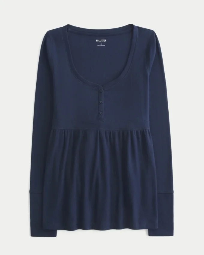Tie-Back Henley Babydoll -toppi Tie-Back Henley Babydoll -toppi