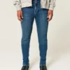 Tummat pesun urheilulliset skinny-farkut Tummat pesun urheilulliset skinny-farkut