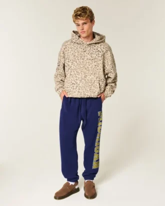 University of Michigan Wolverines -grafiikka, väljät fleece-joggerit University of Michigan Wolverines -grafiikka, väljät fleece-joggerit