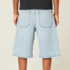Vaaleat, koristellut superbaggy-denimshortsit Vaaleat, koristellut superbaggy-denimshortsit
