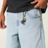 Vaaleat, koristellut superbaggy-denimshortsit Vaaleat, koristellut superbaggy-denimshortsit