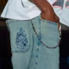 Vaaleat pesun kangaspussit, brodeeratut noppamallit, skater-malliset baggy-farkut Vaaleat pesun kangaspussit, brodeeratut noppamallit, skater-malliset baggy-farkut