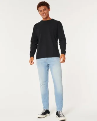 Vaaleat urheilulliset skinny-farkut