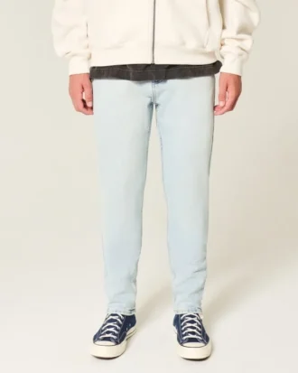 Vaaleat urheilulliset skinny-farkut