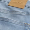 Vaaleat urheilulliset skinny-farkut Vaaleat urheilulliset skinny-farkut