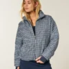 Vetoketjullinen kuositakki Vetoketjullinen kuositakki
